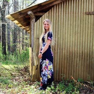 Meet your Posher, Caitlin